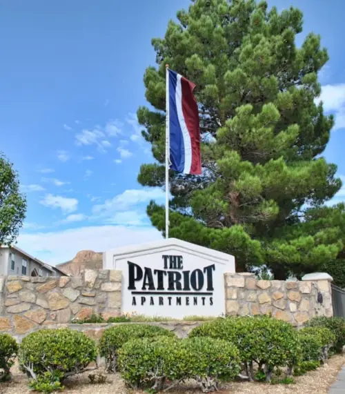 The Patriot Apartments Sign