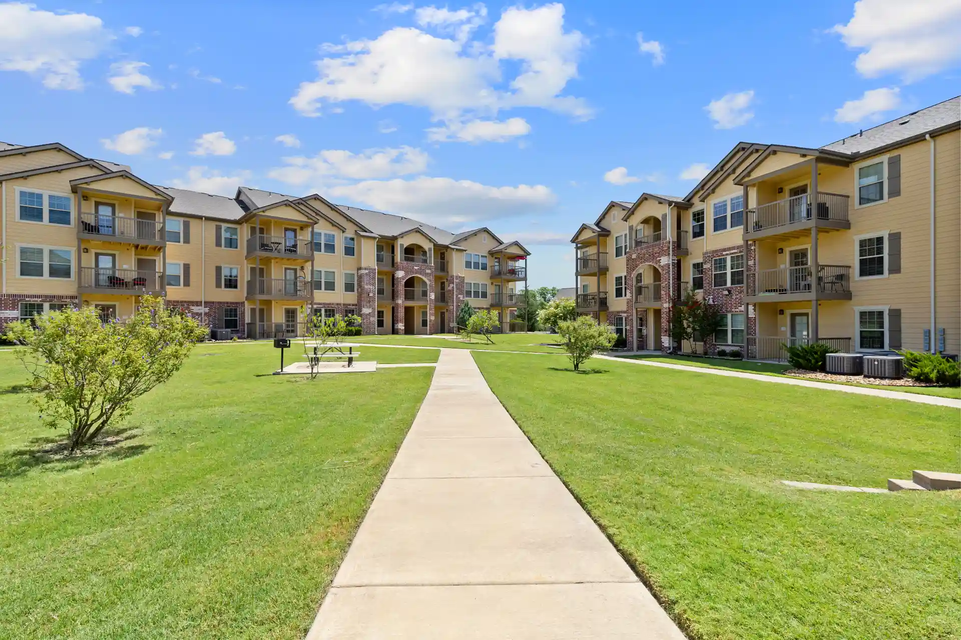 the portico at friars creek courtyard